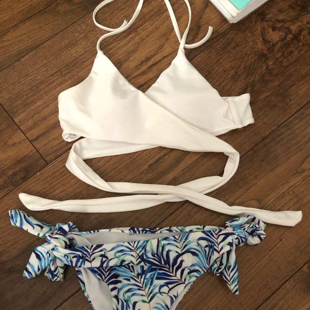 Romwe white too bathing suit with tie bottoms